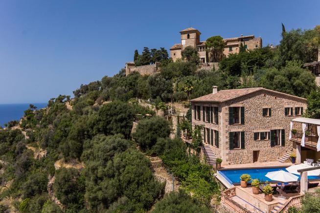 A perfect holiday retreat with views of the coast of deia, Mallorca