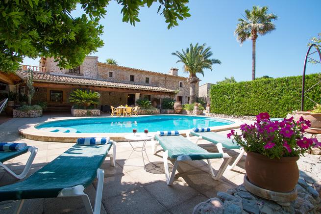Mallorca holiday villa rental in Pollensa, Spain