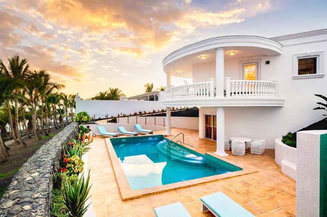 luxury Beach front rental Villa in Puerto Calero, Lanzarote, Spain
