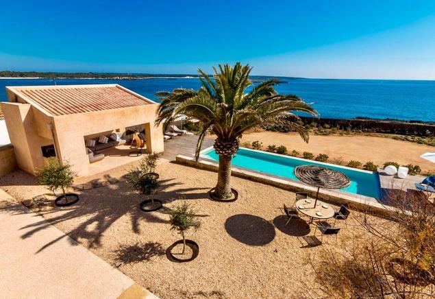 Mediterranean villa by the sea to rent in Colònia de Sant Jordi, Mallorca (Es Trenc)