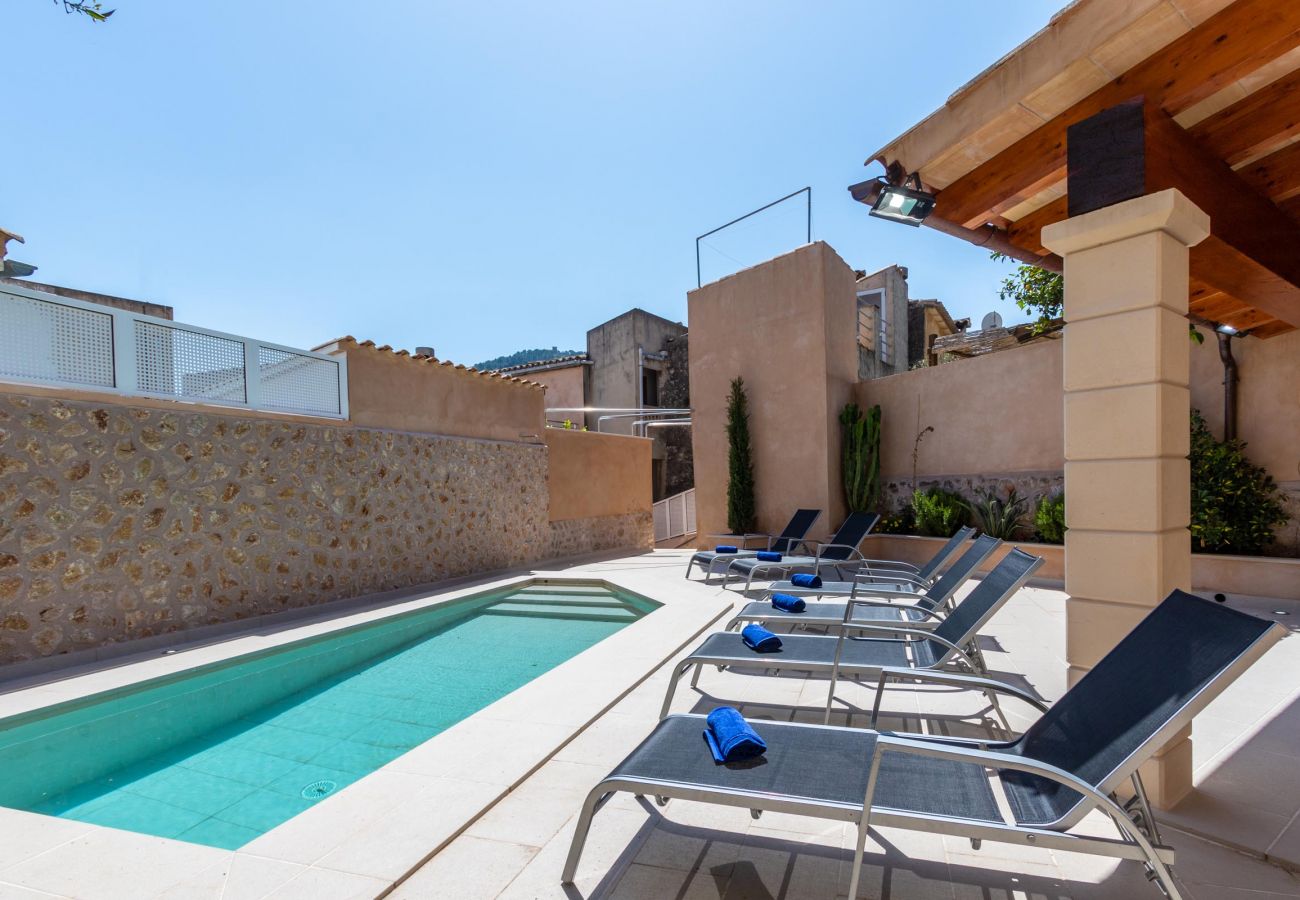 HORTA 55 is a Holiday Villa in Pollensa, Mallorca